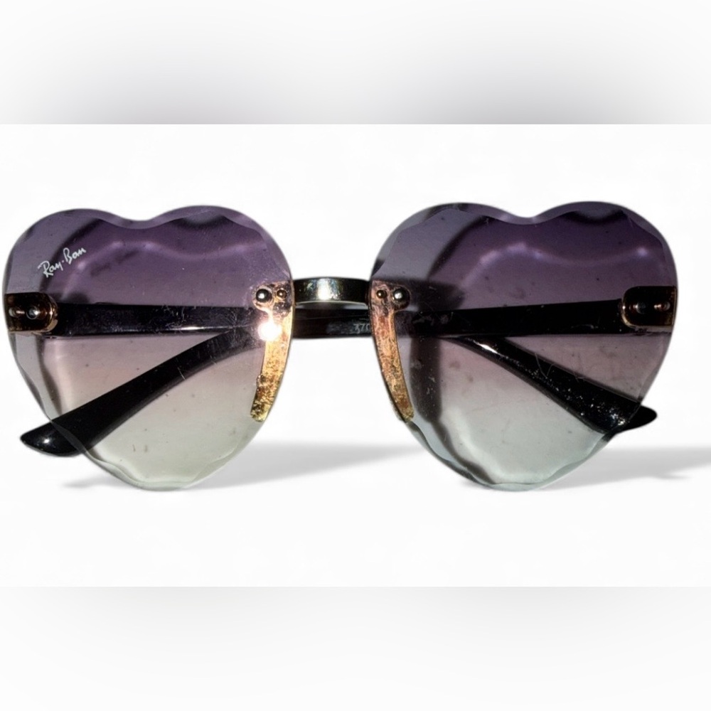 Heart-Shaped Ray Ban kids Sunglasses with Gold Accents - Picture 2 of 4
